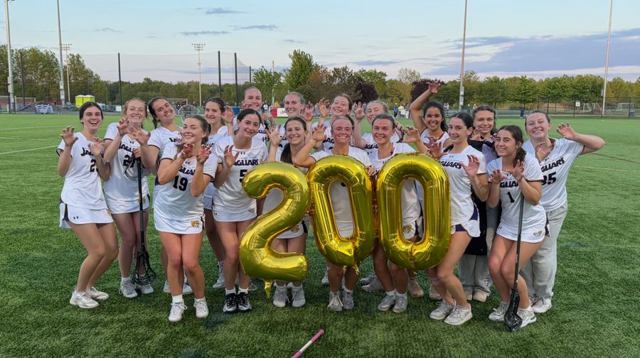 Varsity Lacrosse Beats Stow 15-7