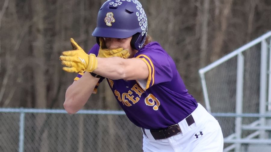 Barcikowski, Brancel power Badgers past Pirates
