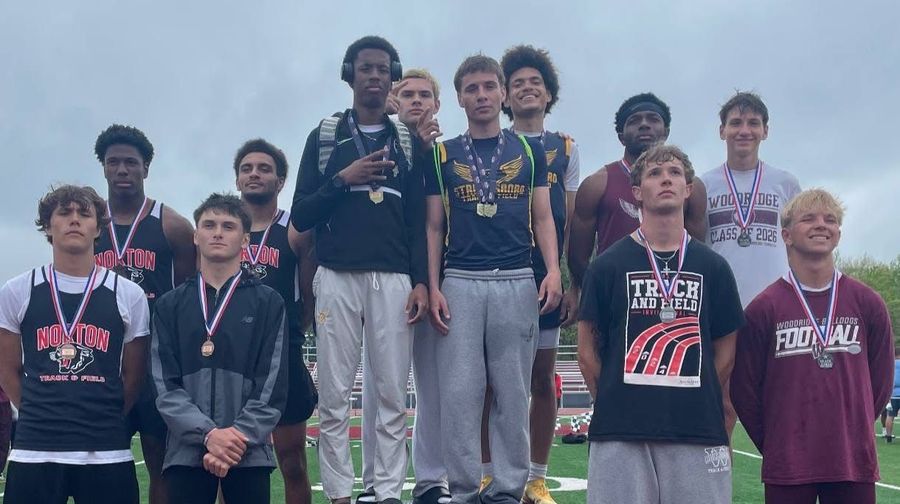 4x400 Sets School Record