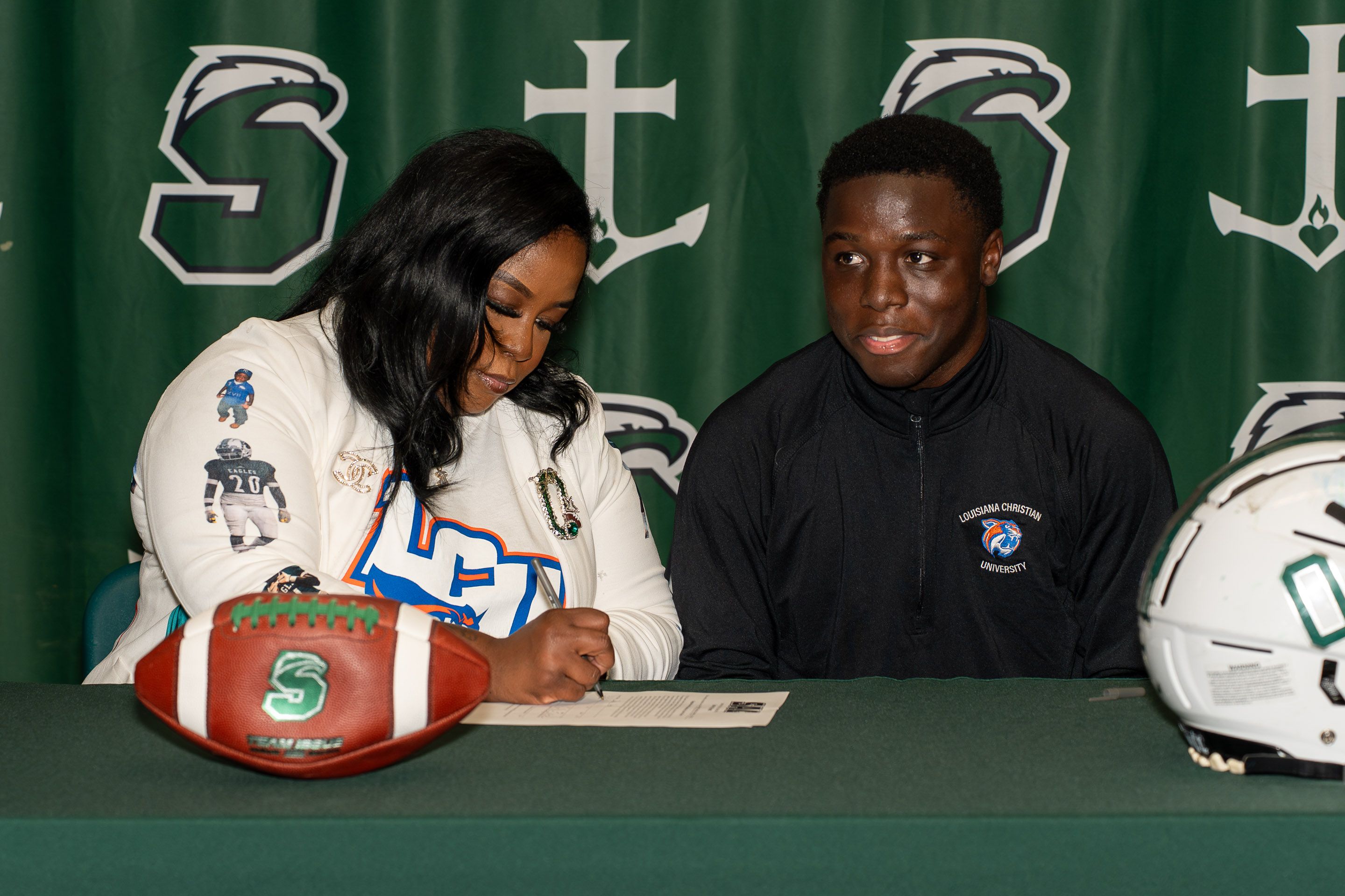 Football Carter J Quan Signing 7 1777569032651