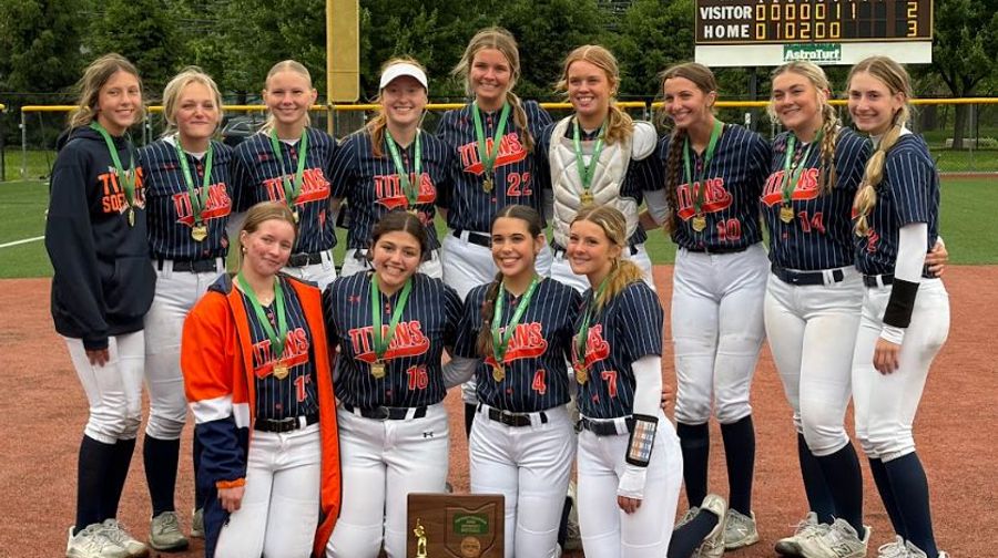 Softball wins District Title!