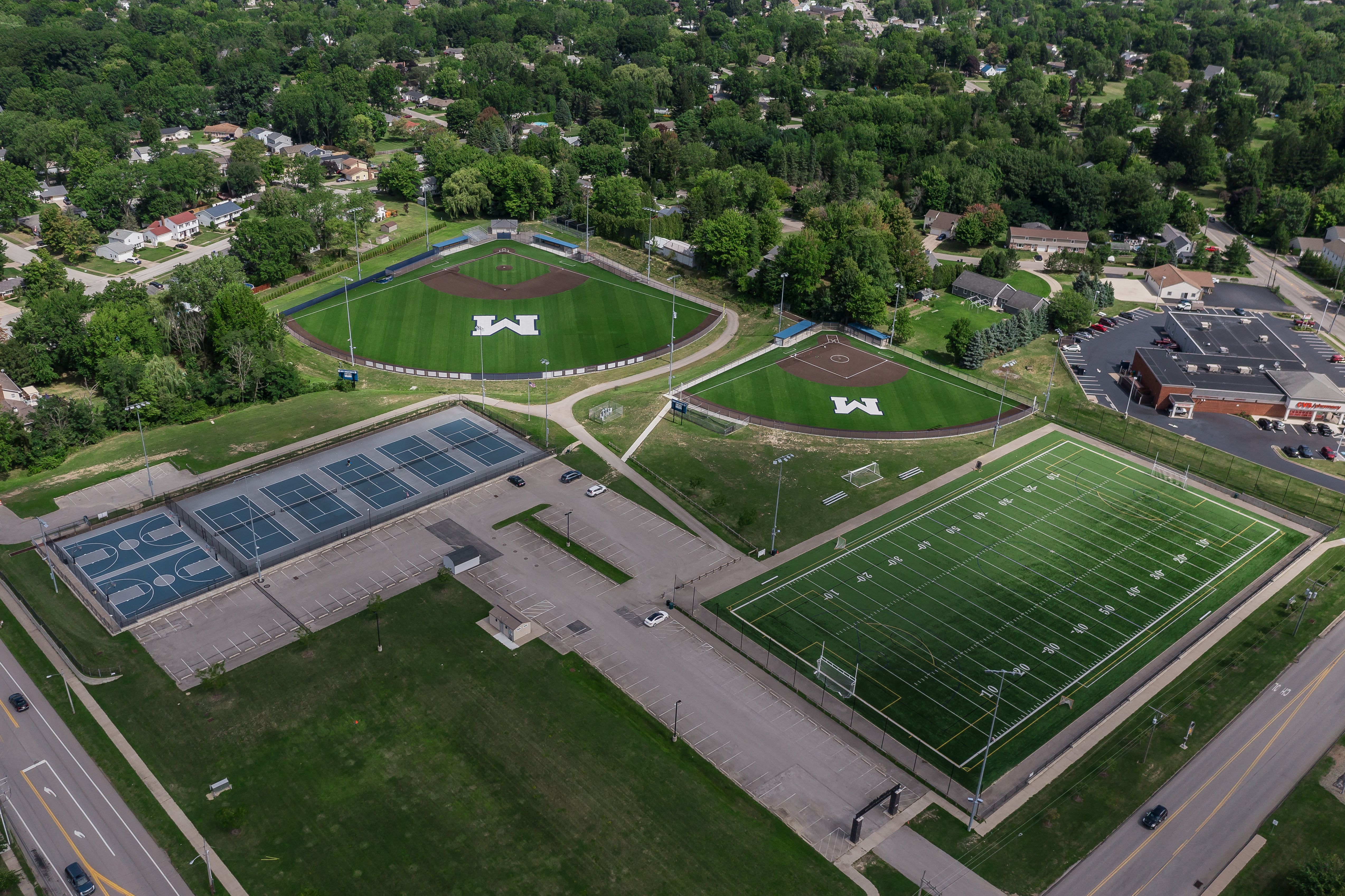 Hanlon Complex 008
